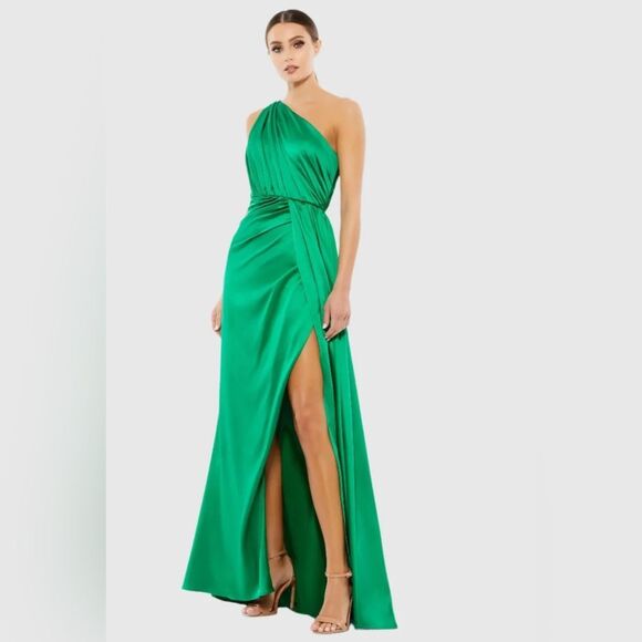 ILEENA MAC DUGGAL NWT Elegant Green Gathered One-Shoulder Evening Gown 26654 - Picture 1 of 15